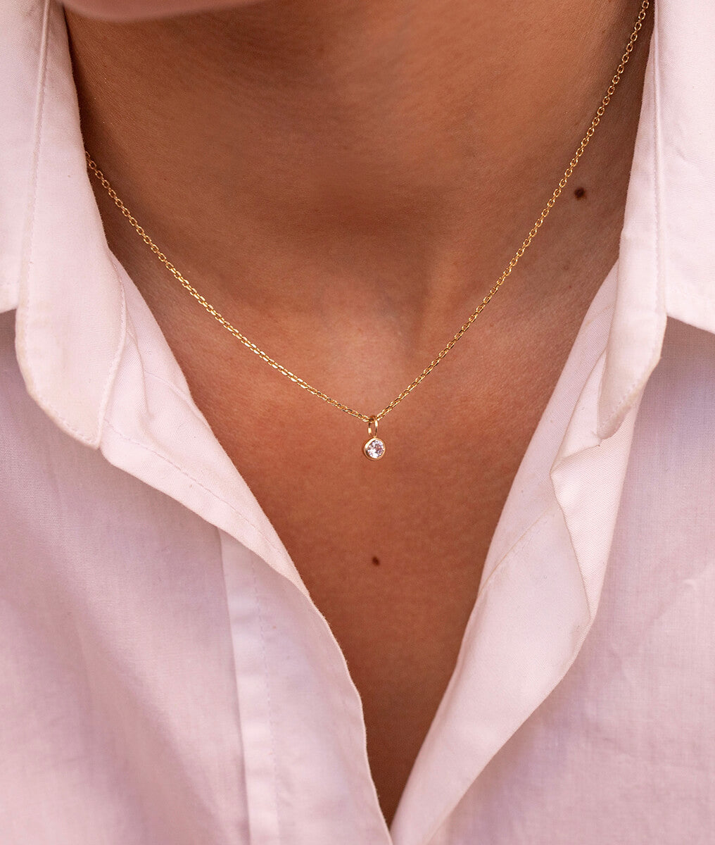 Collier chaîne et pendentif solitaire zircon Plaqué or - 1