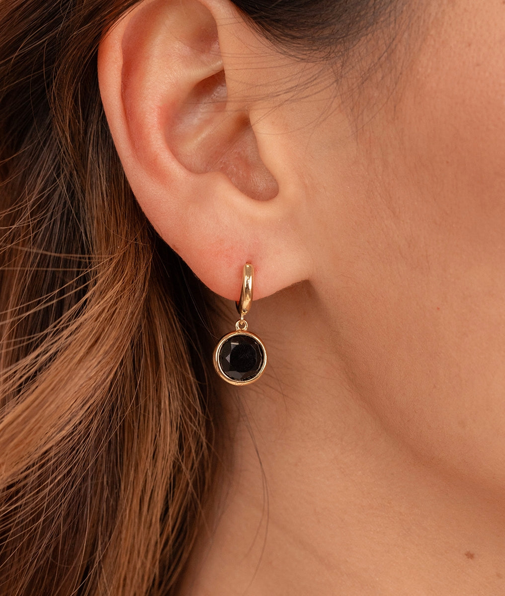 Boucles d'oreilles créoles et Onyx Plaqué or - 1