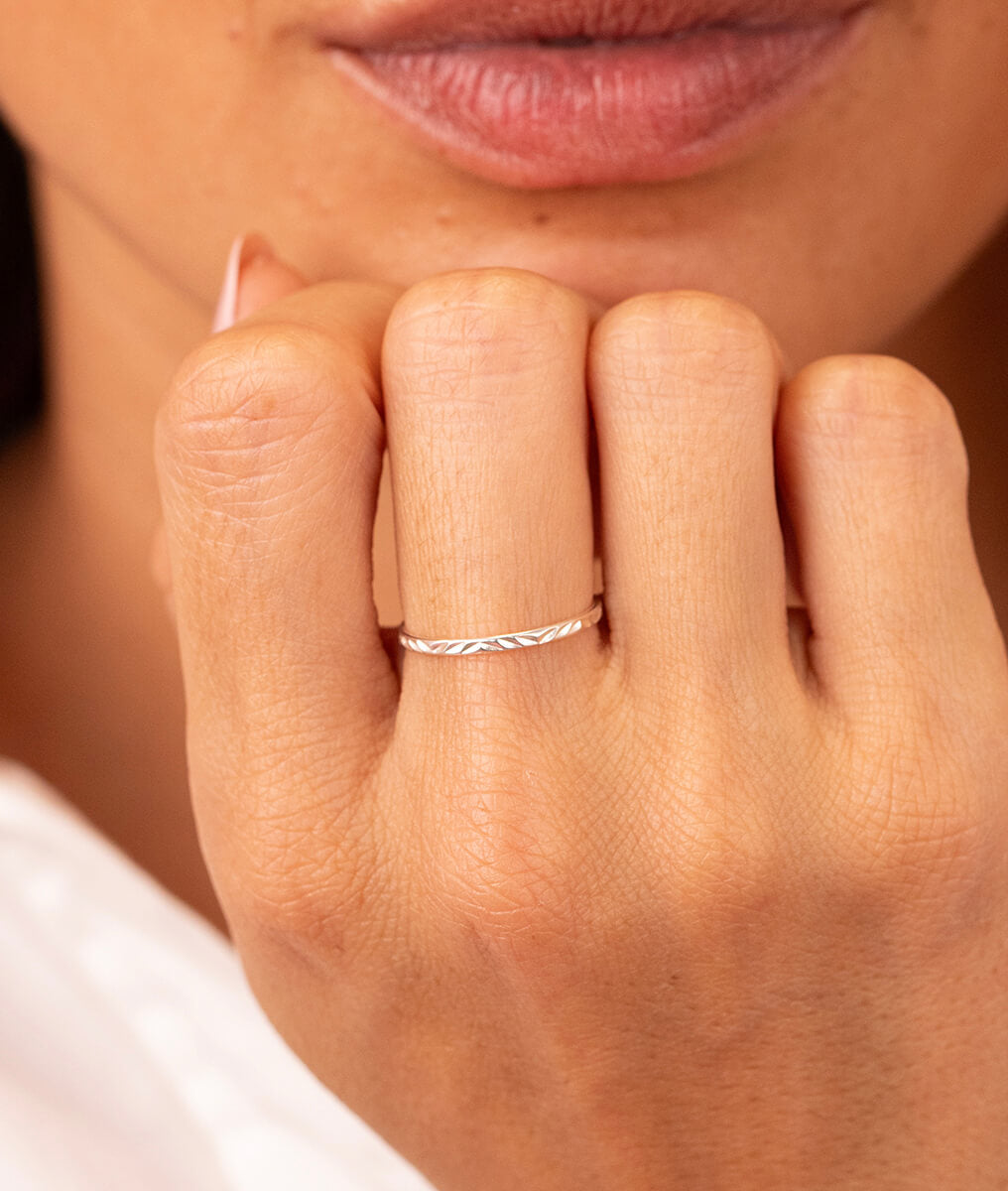 Bague fine alliance ciselée Argent 925 - 1