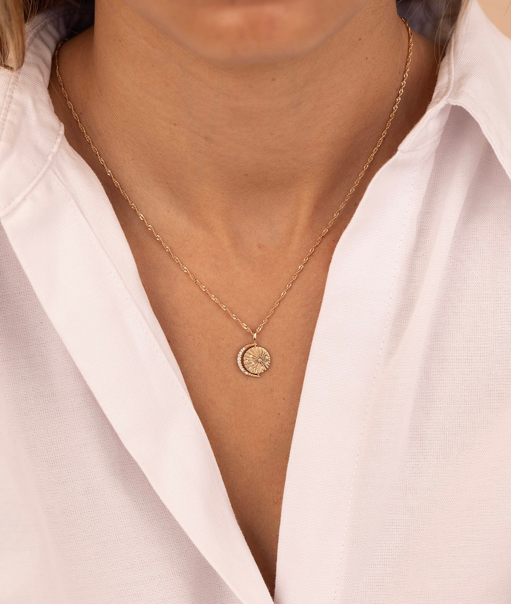 Collier chaîne torsadée médaille Céleste astres et zircons Plaqué or - 1